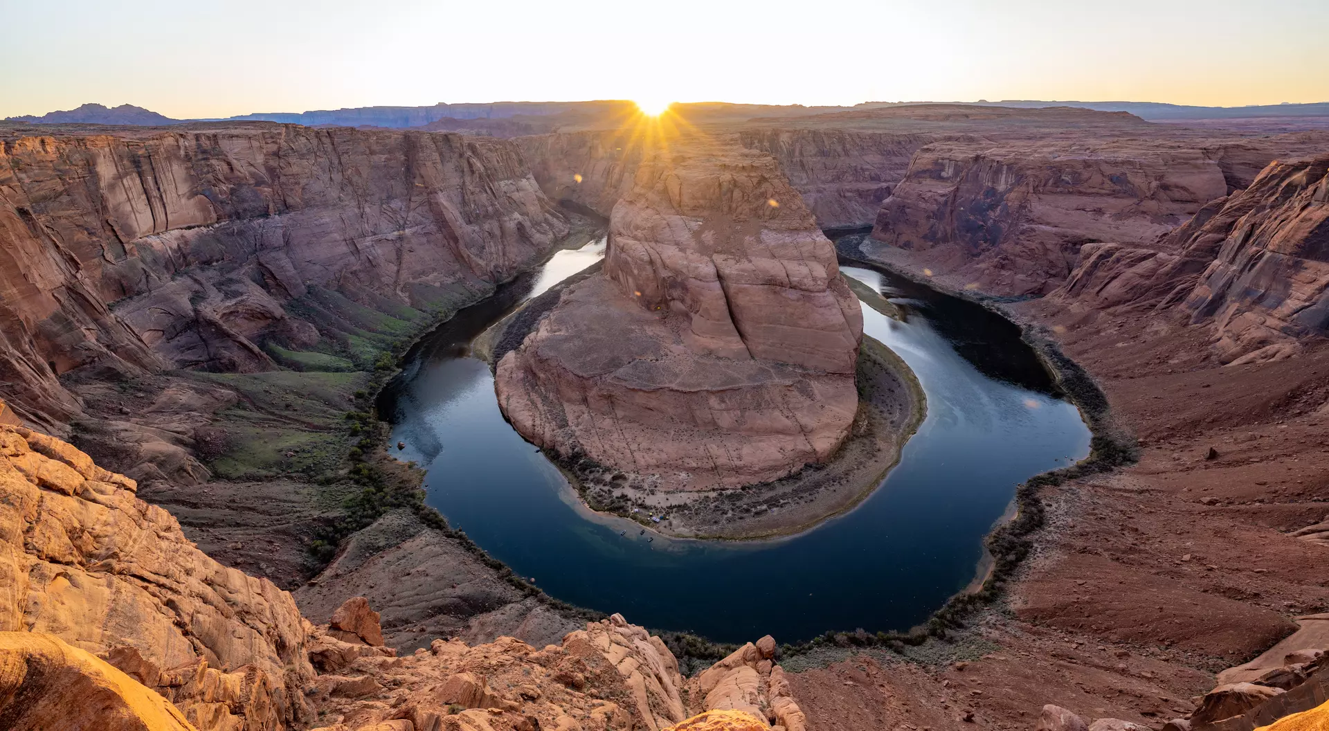 Deep inside the Grand Canyon this magical place called Horseshoe Bend can be found