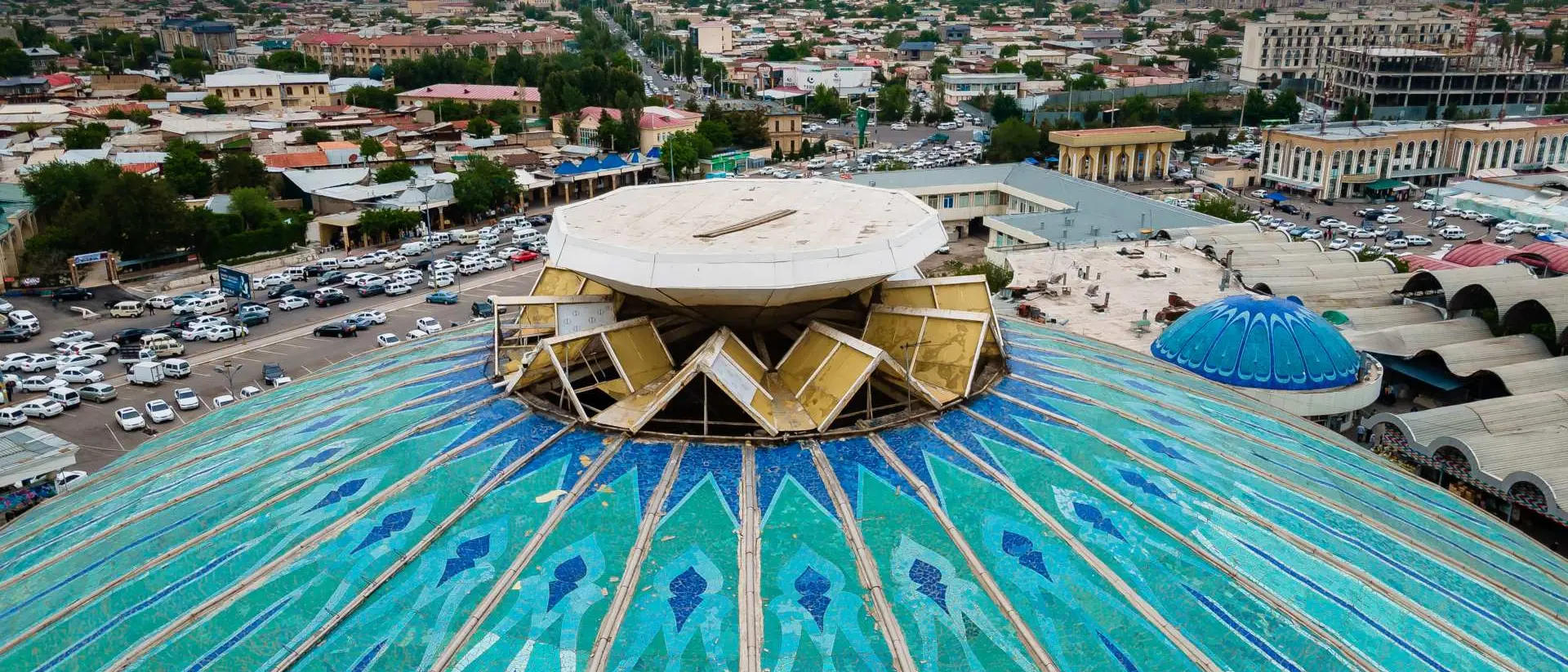 Chorsu Market Aerial view of the Chorsu market in Tashkent, Uzbekistan