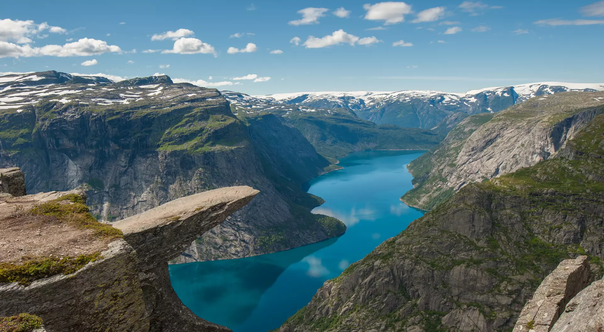 Trolltunga Trolltunga, Troll's tongue rock above lake Ringedalsvatnet