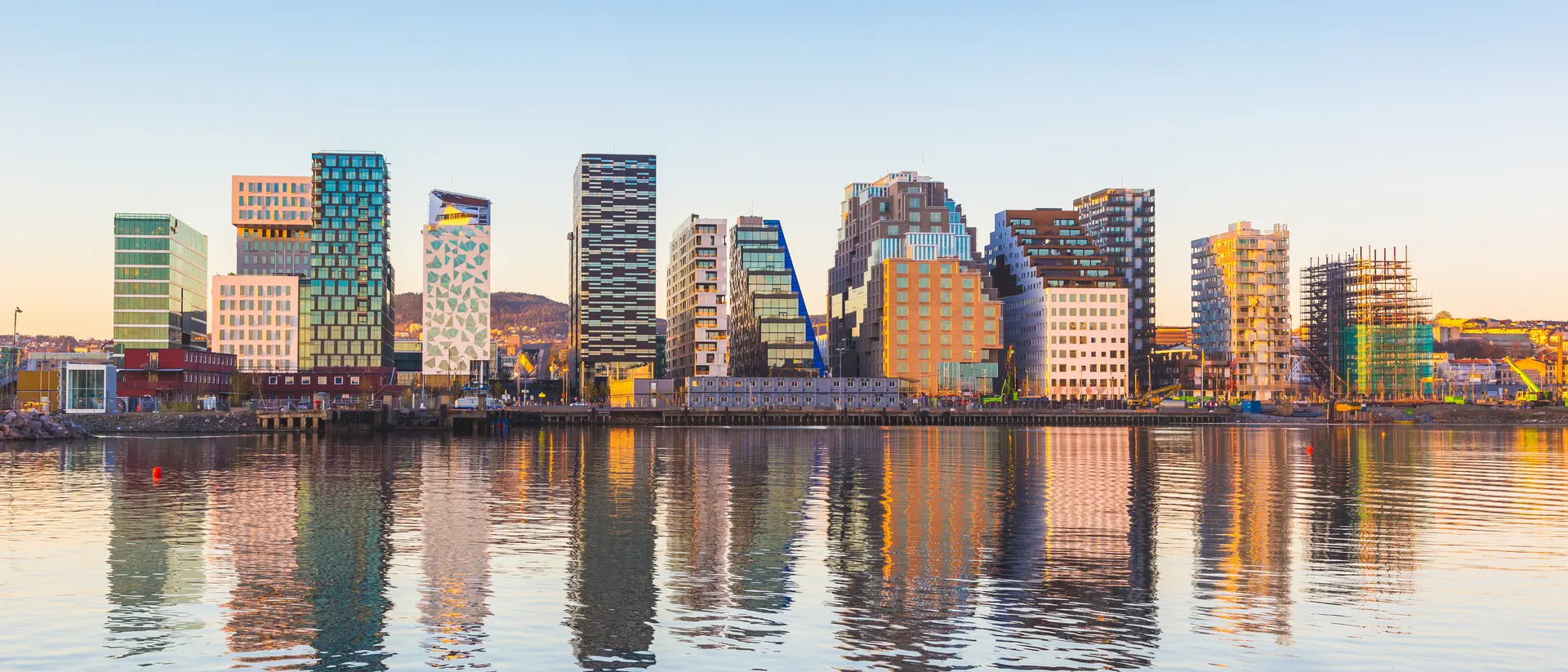 Oslo Skyline Modern building with their reflection into the wate