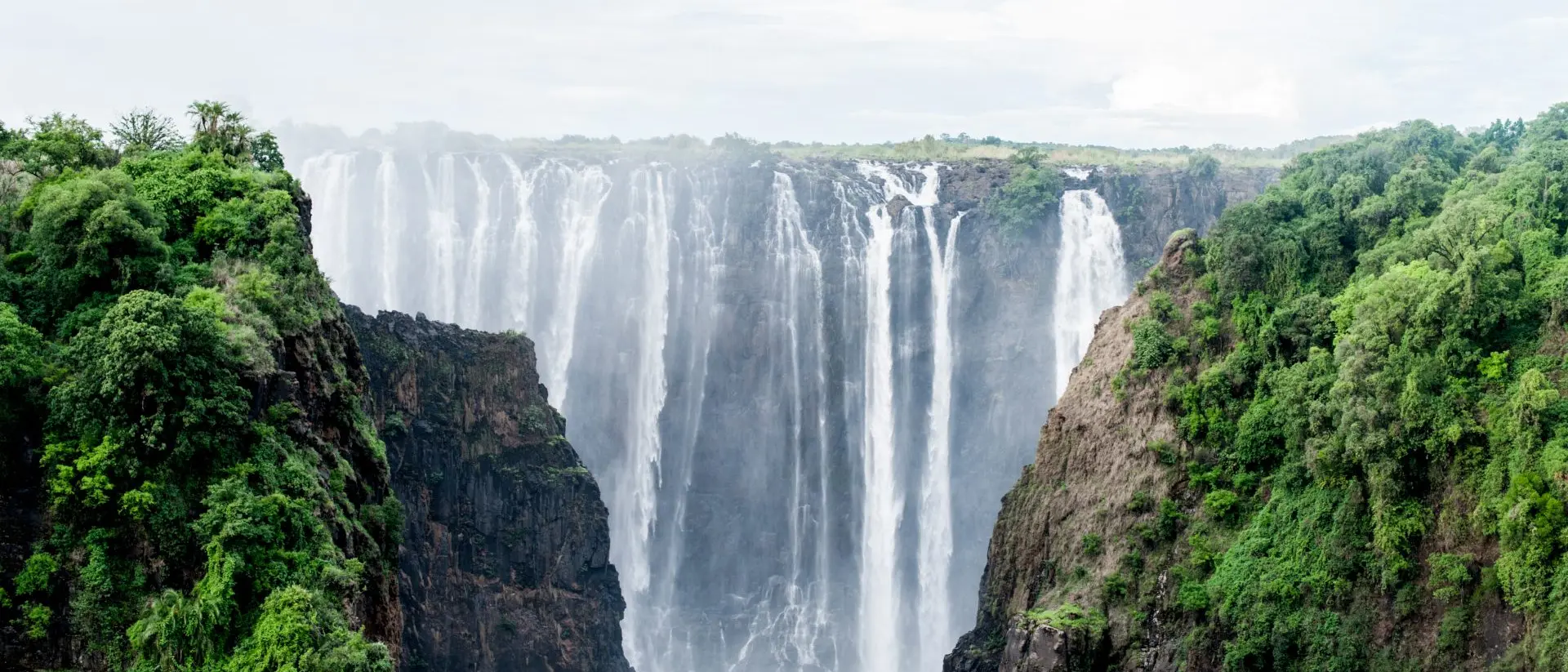 Victoria Falls, the smoke that thunders or Mosi-oa-Tunya.