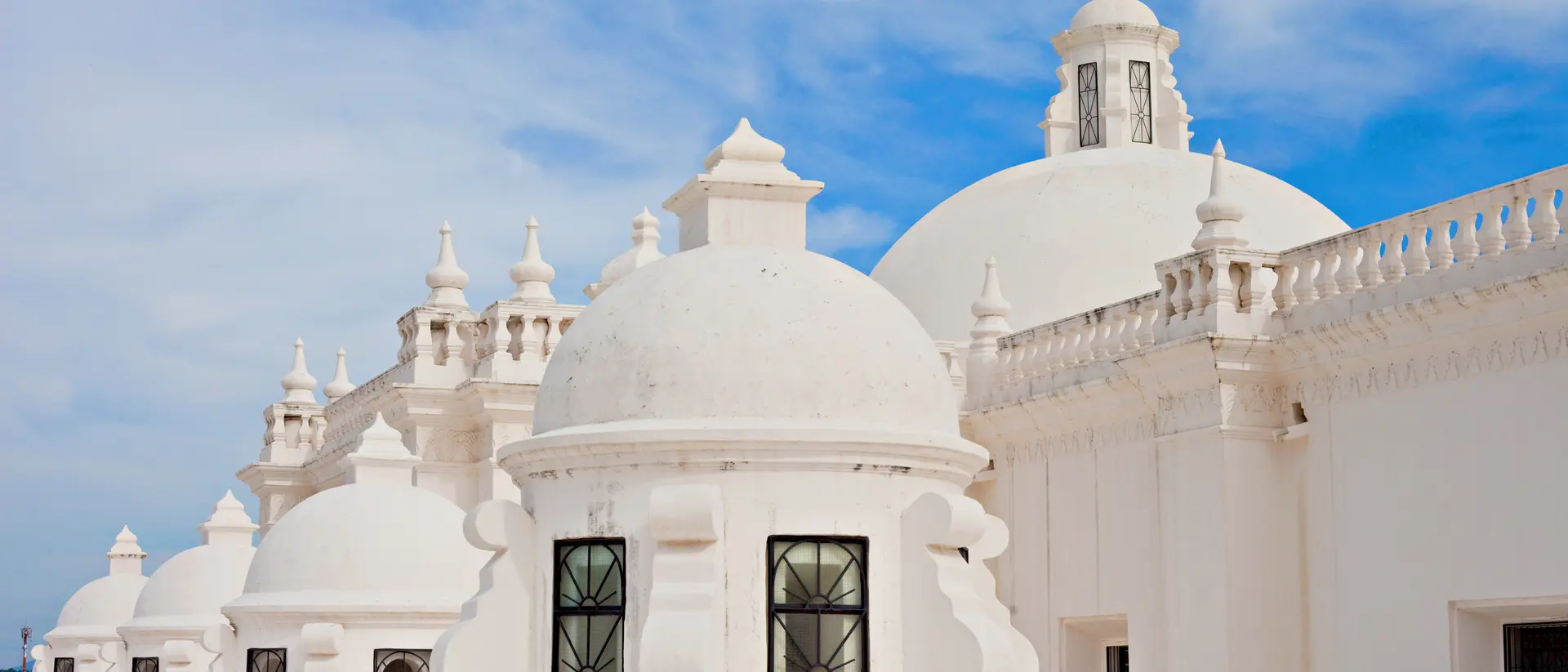 Basílica de la Asunción Whitewashed roof domes and cupolas of the Cathedral of León, the largest cathedral in Central America