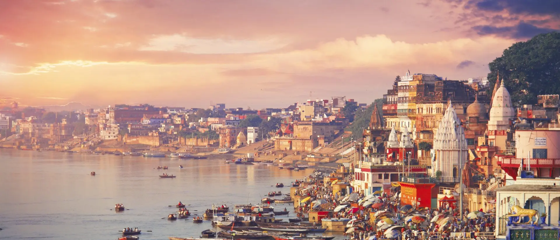 Sunset view of the banks of the Ganges River in Northern India, Varanasi is possibly the oldest living city in the world