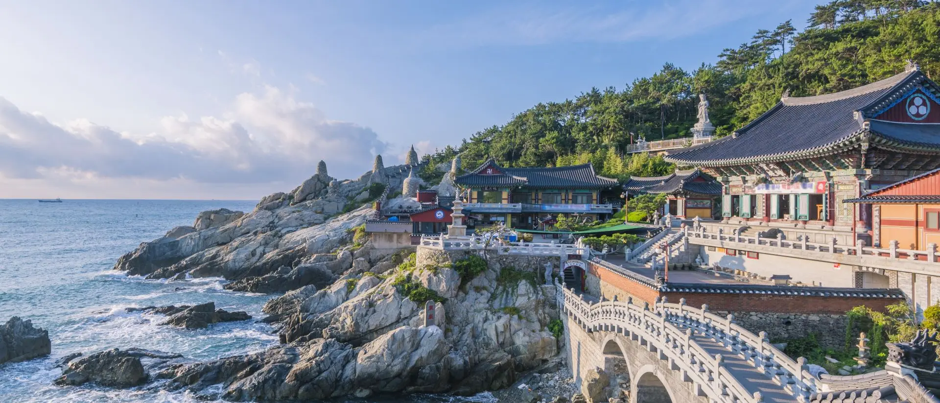 Haedong Yonggungsa Temple Haedong Yonggungsa Temple is situated on the edge of the rocky coast of the sea