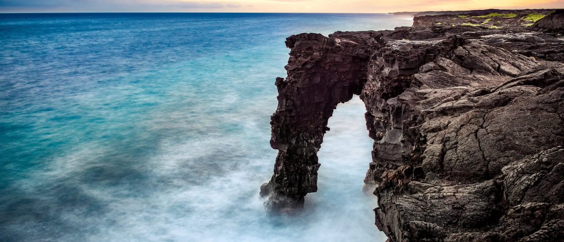 Holei Sea Arch in Hawaiʻi Volcanoes National Park