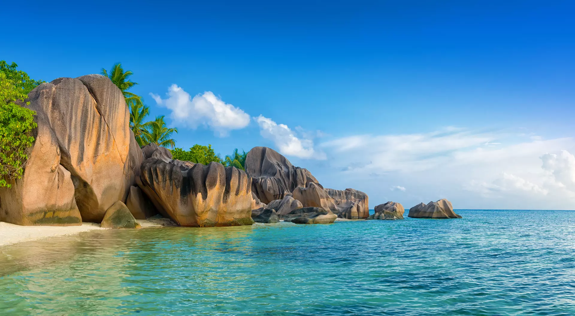 La Digue Island, Seychelles Tropical beach on La Digue Island, Seychelles