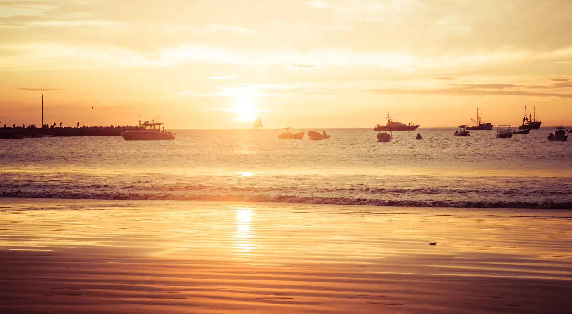 Take a stroll on the sunlit beaches of San Juan del Sur