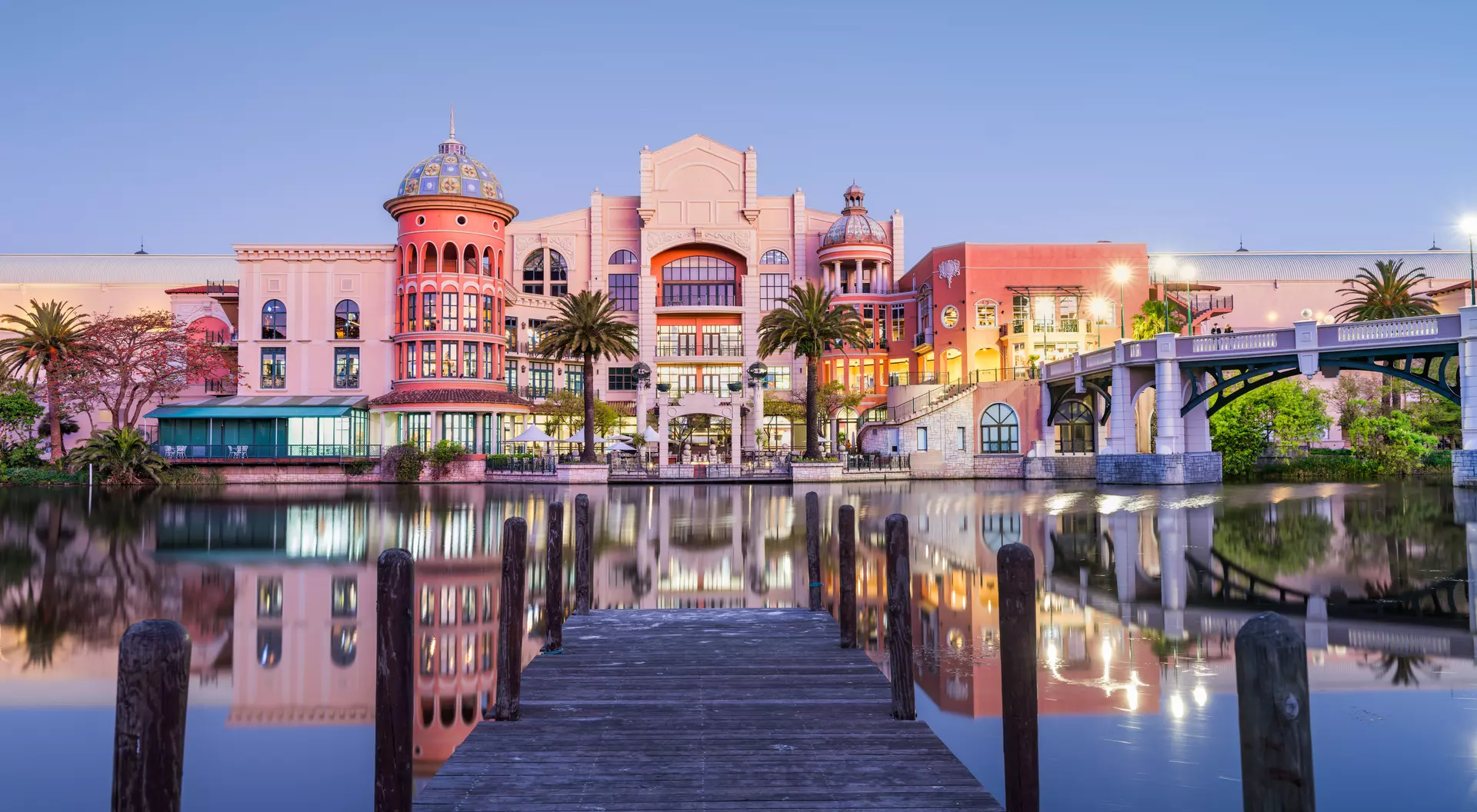 Admire the beauty of Cape Town