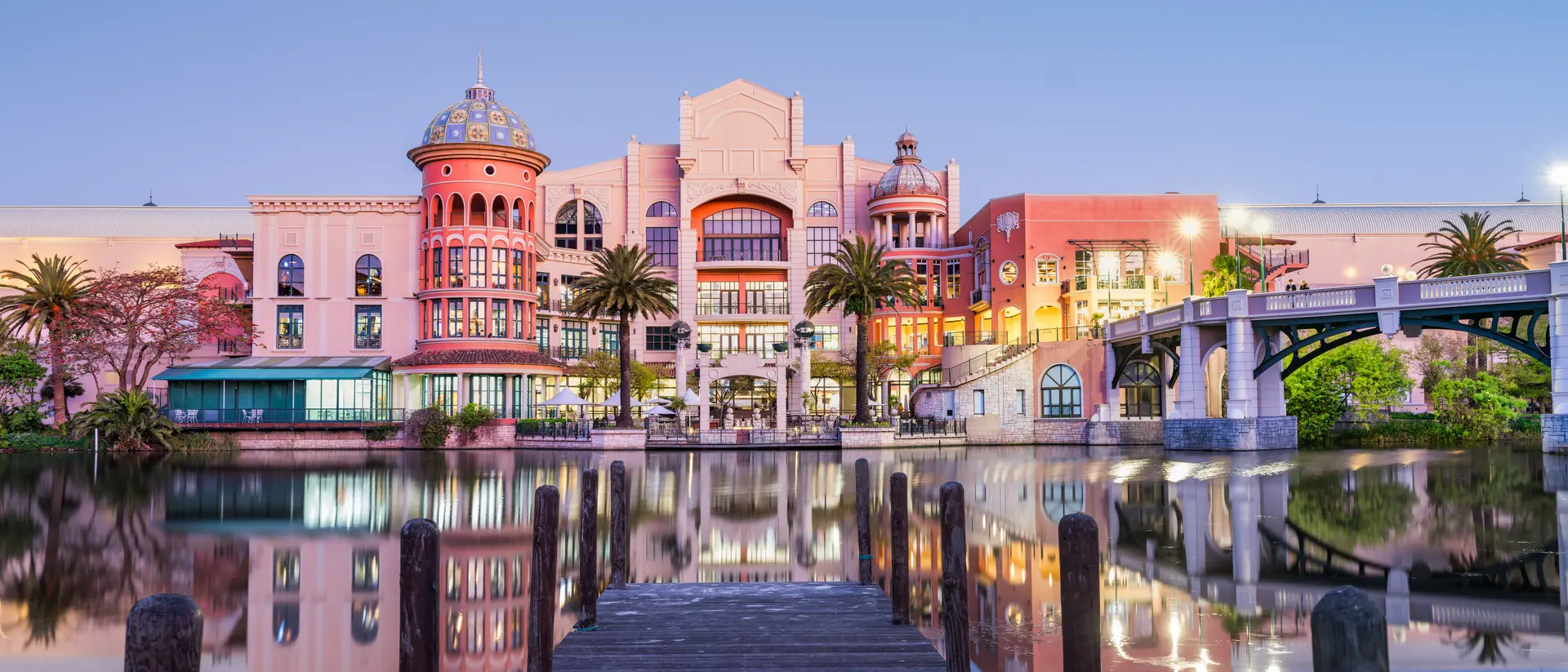 Admire the beauty of Cape Town