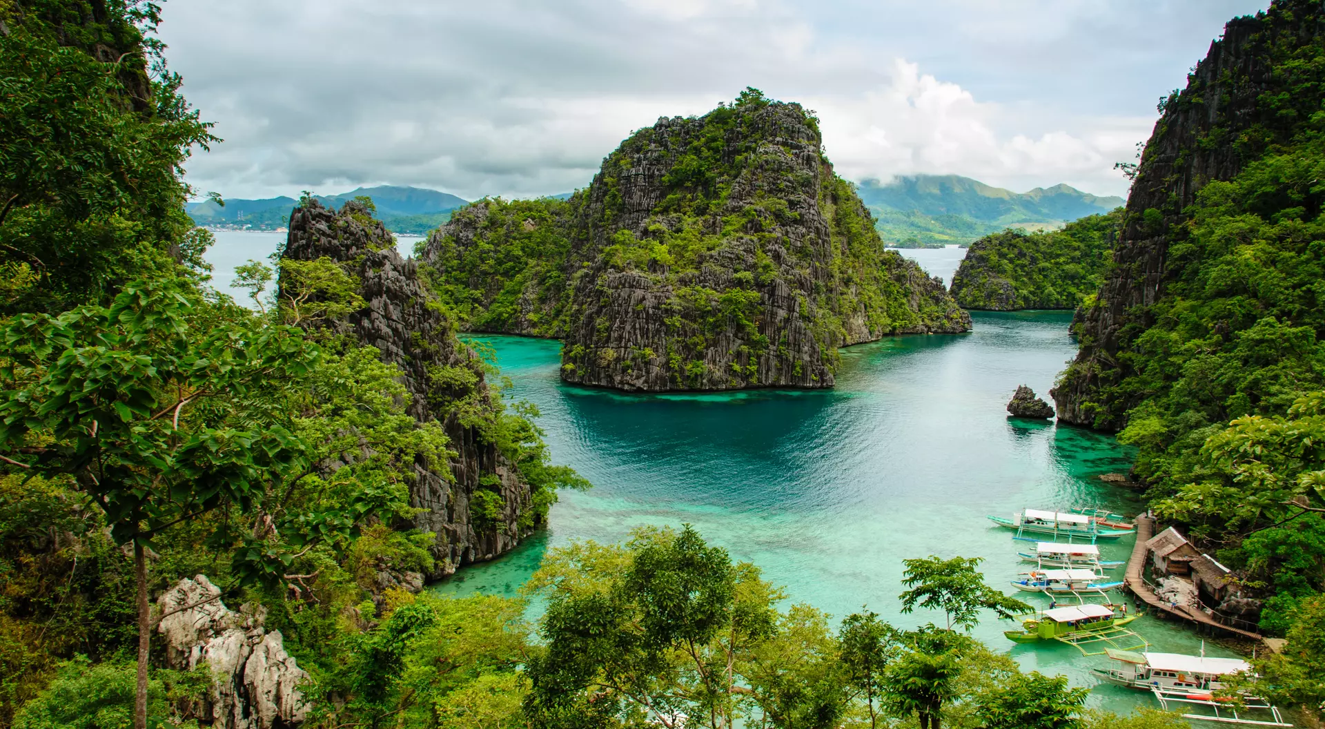 Dive into the countryside of Coron