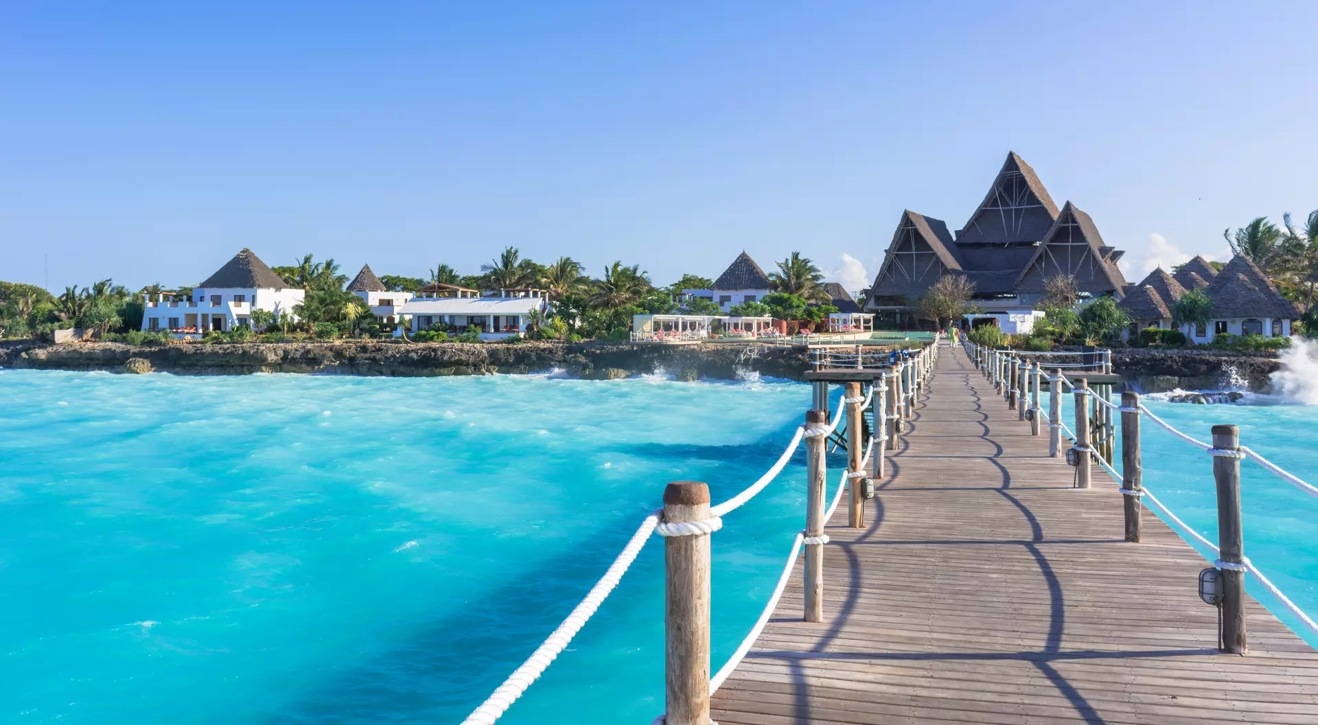 Embrace leisure and luxury at these seaside resort amenities.