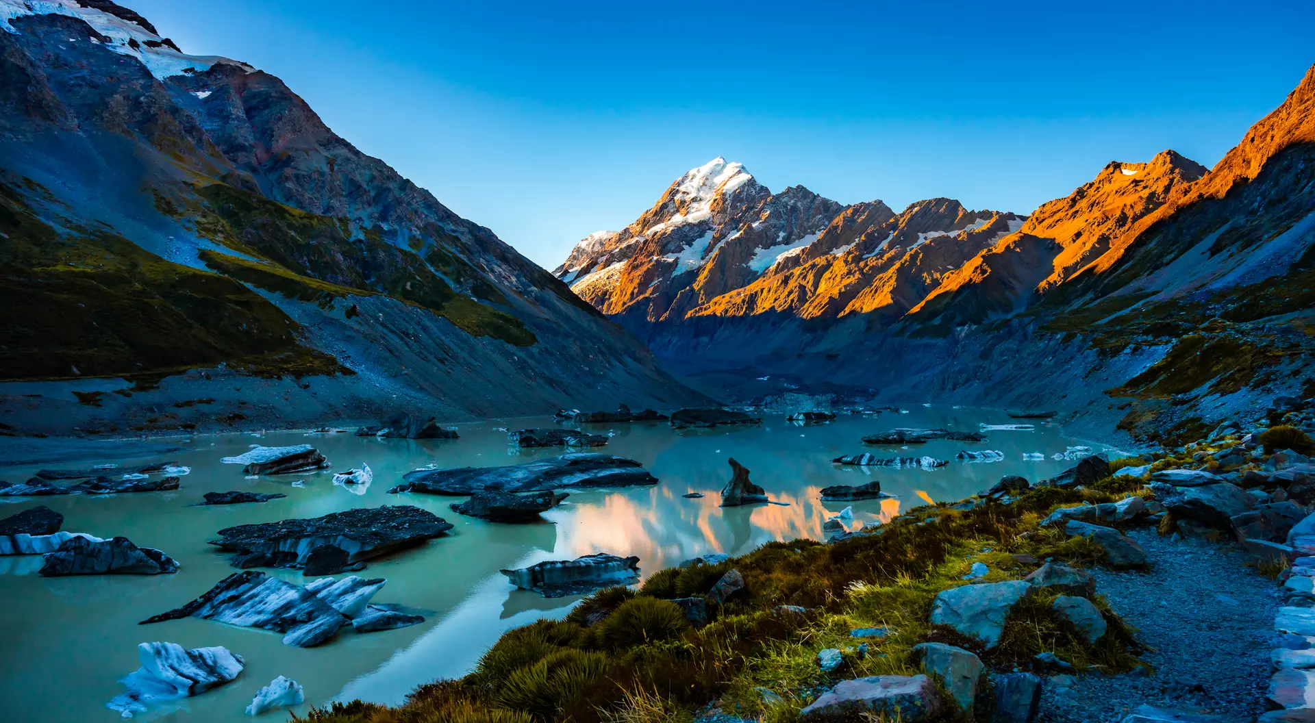 Aoraki Mt. Cook in New Zealand