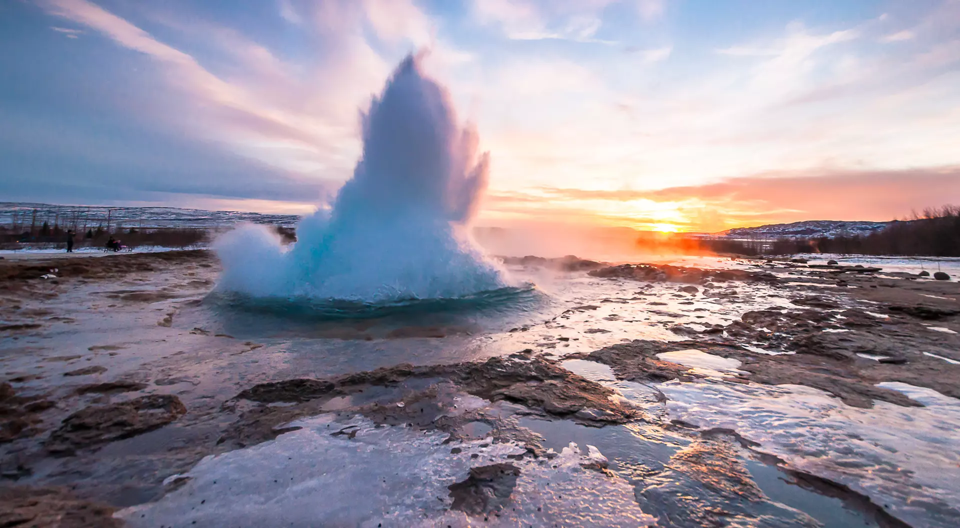 Geyser eruption