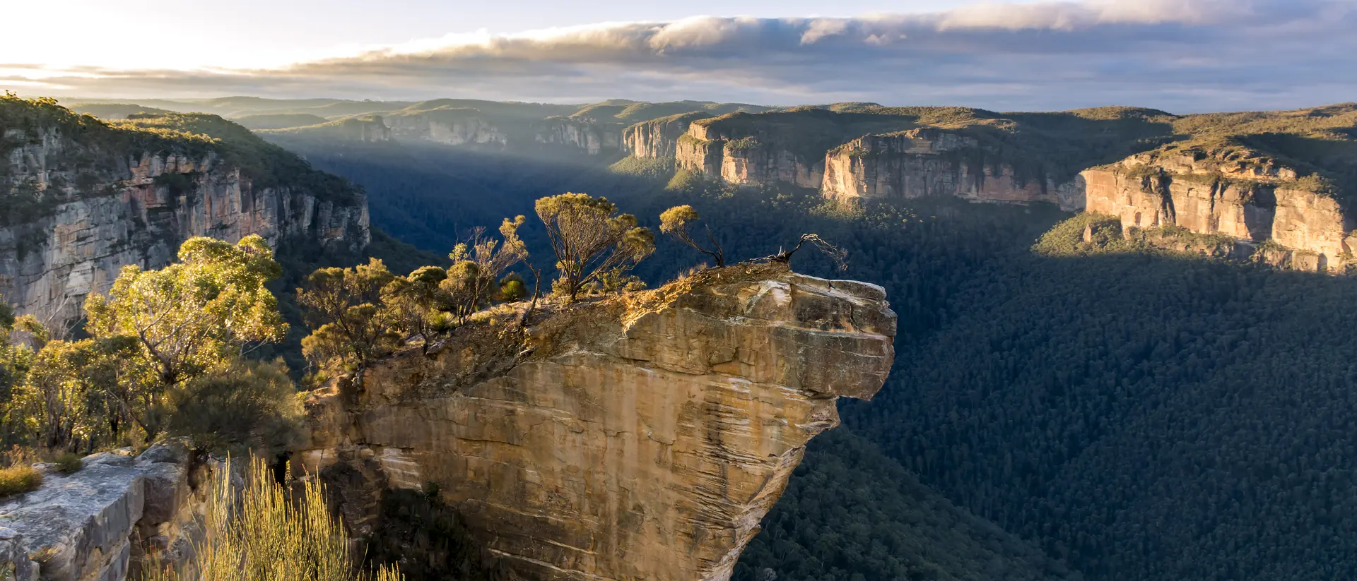 Hanging Rock Lookout, Blue Mountains, Australia