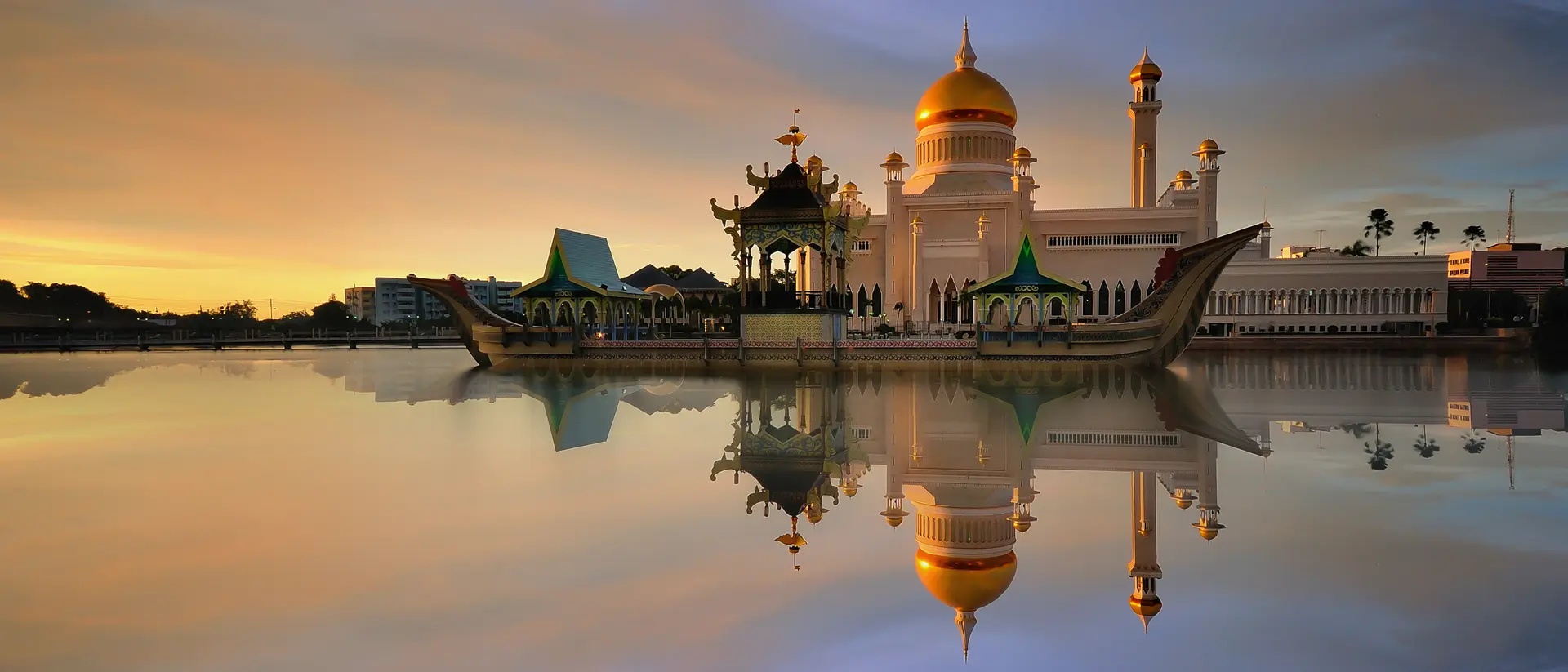 Sultan Omar Ali Saifudding Mosque, Brunei