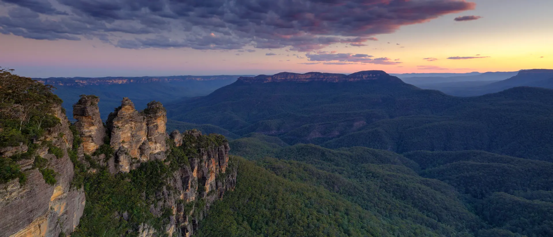 The Three Sisters and the Blue Mountains