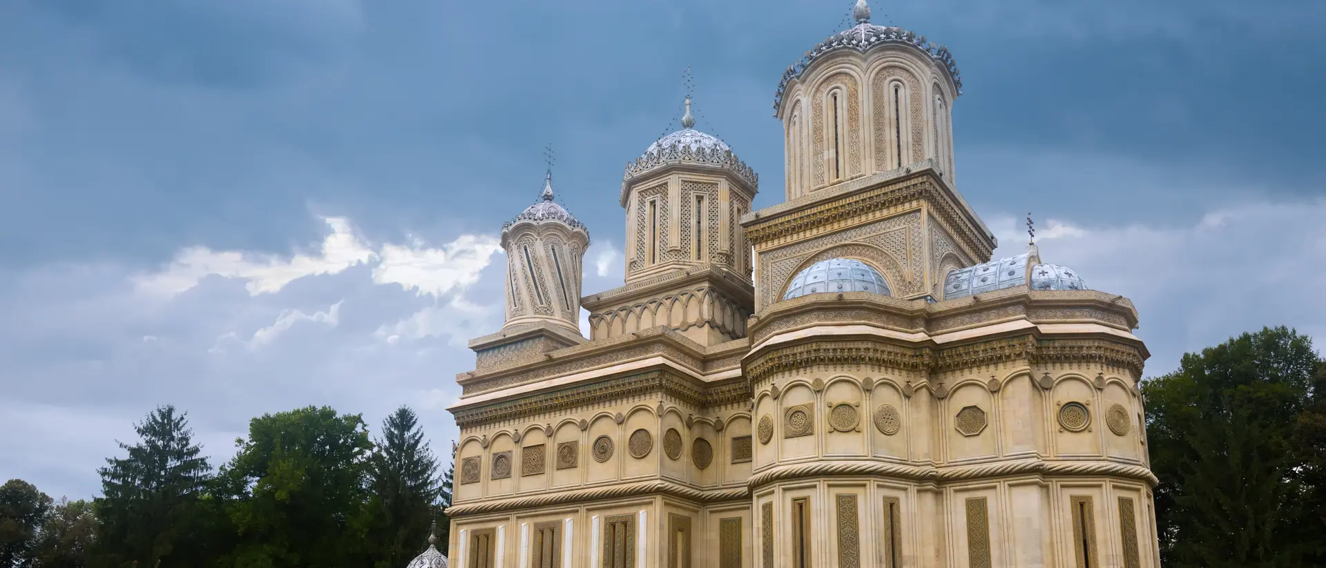 Picturesque landscape with Curtea de Arges Cathedral, masterpiece of Byzantine architecture in Romania