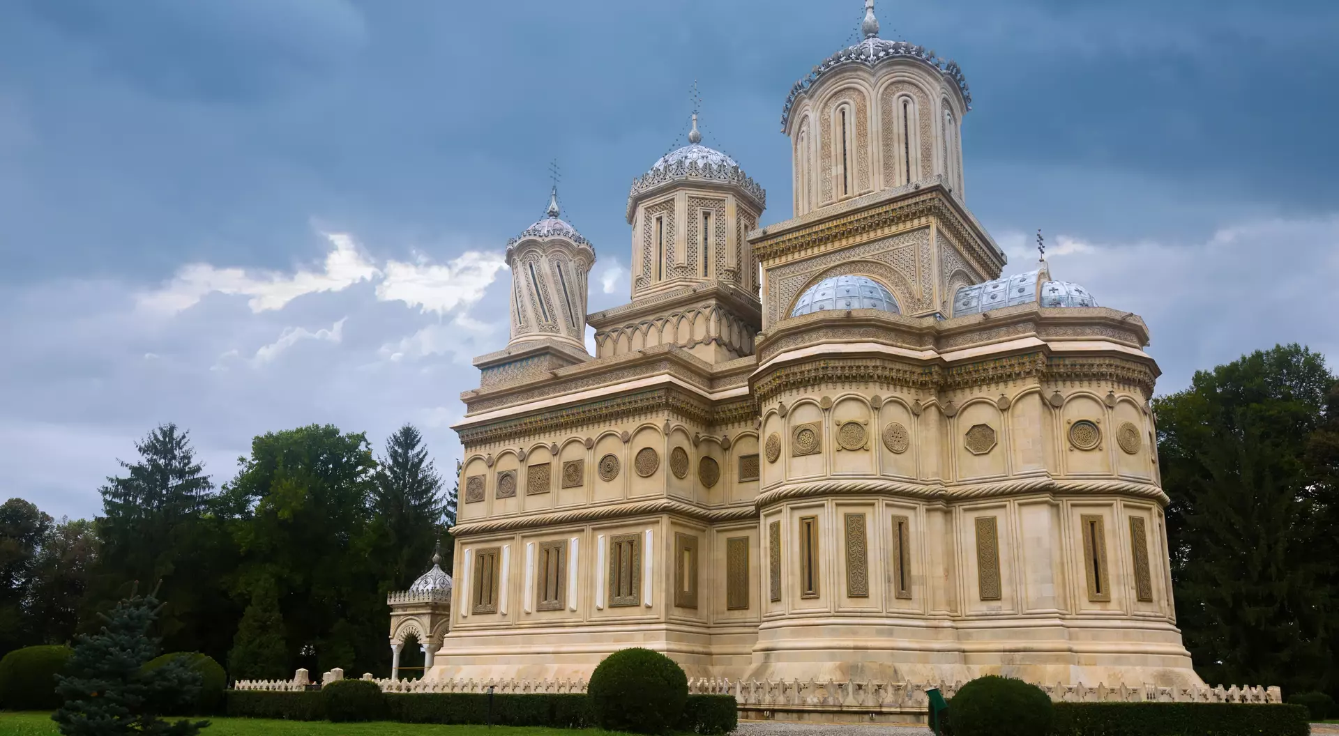 Picturesque landscape with Curtea de Arges Cathedral, masterpiece of Byzantine architecture in Romania