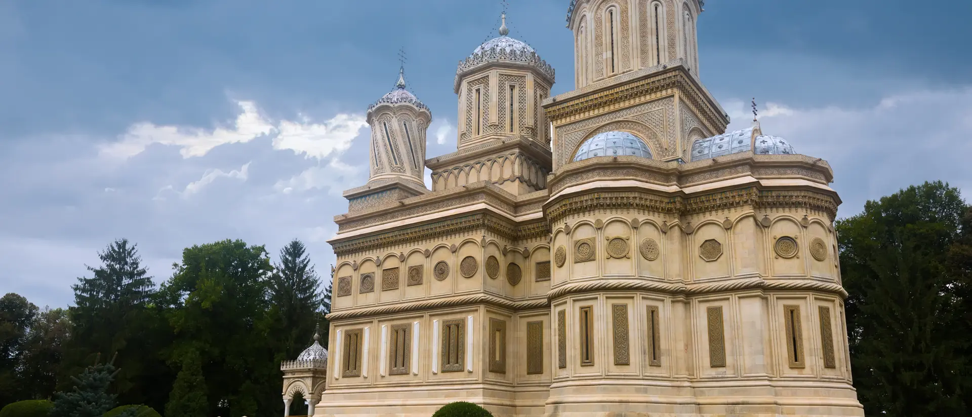 Picturesque landscape with Curtea de Arges Cathedral, masterpiece of Byzantine architecture in Romania