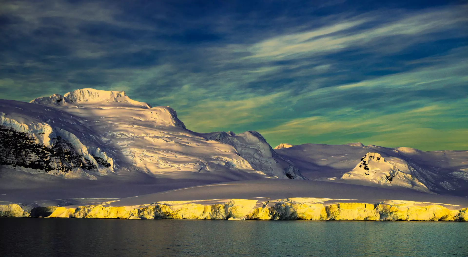 Glacier covered mountain