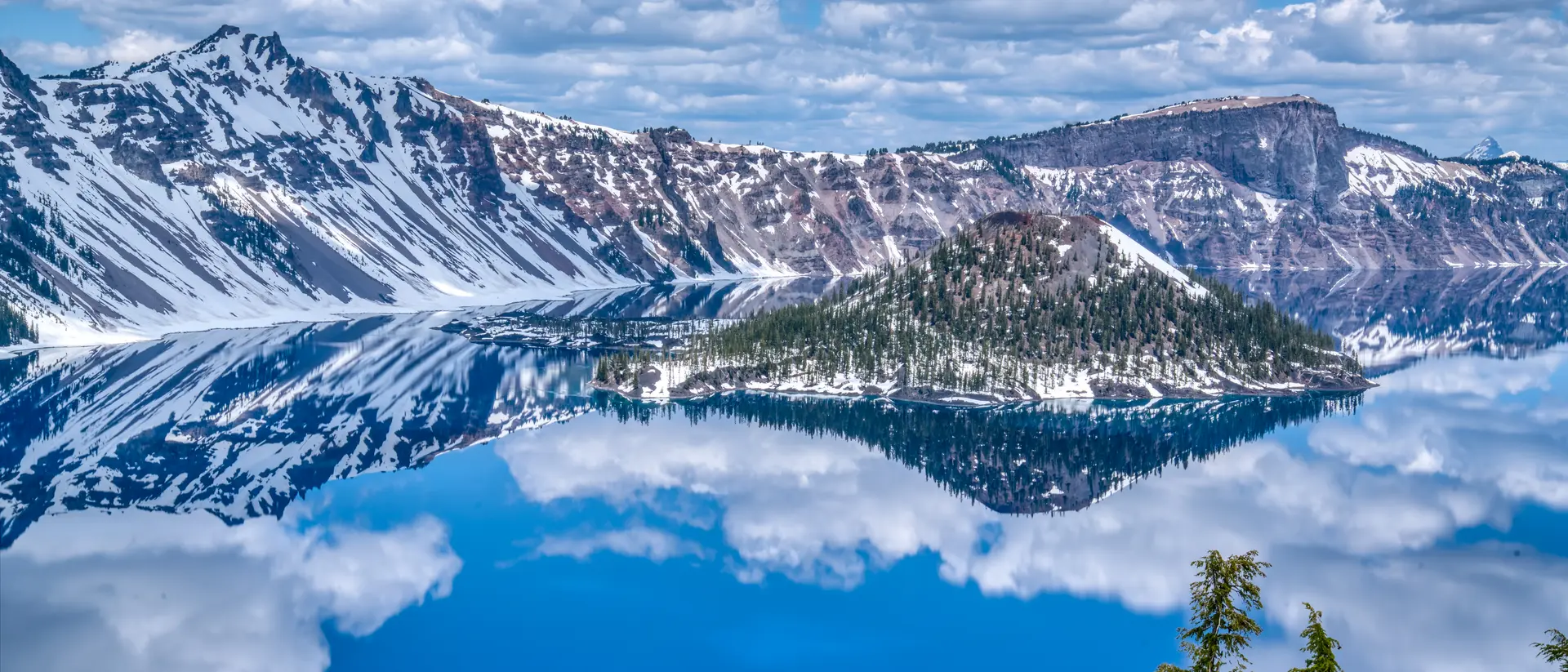 Beautiful reflection in the caldera of Crater Lake