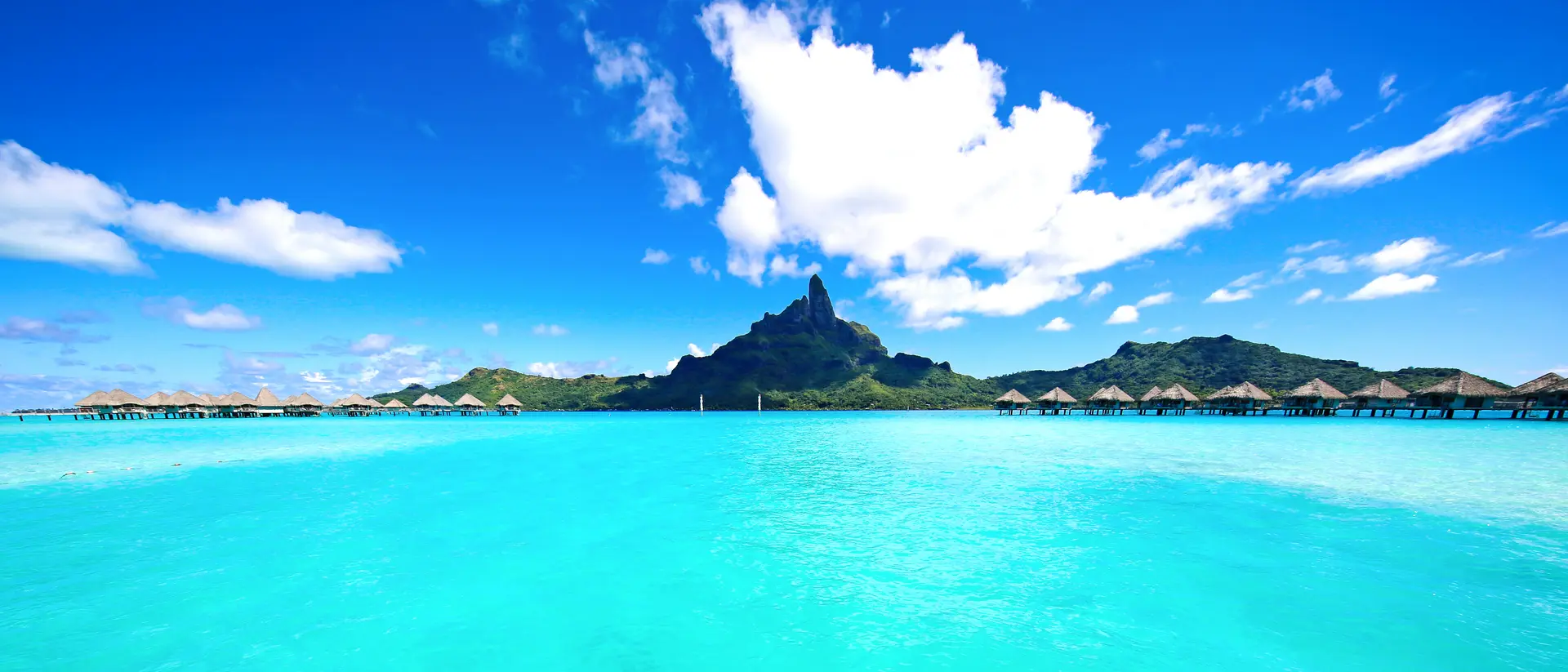 Beautiful blue lagoon and Mount Otemanu.