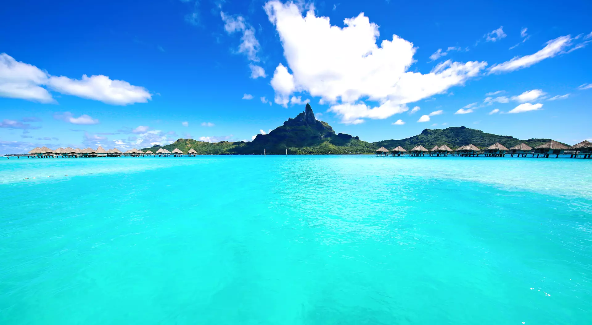 Beautiful blue lagoon and Mount Otemanu.