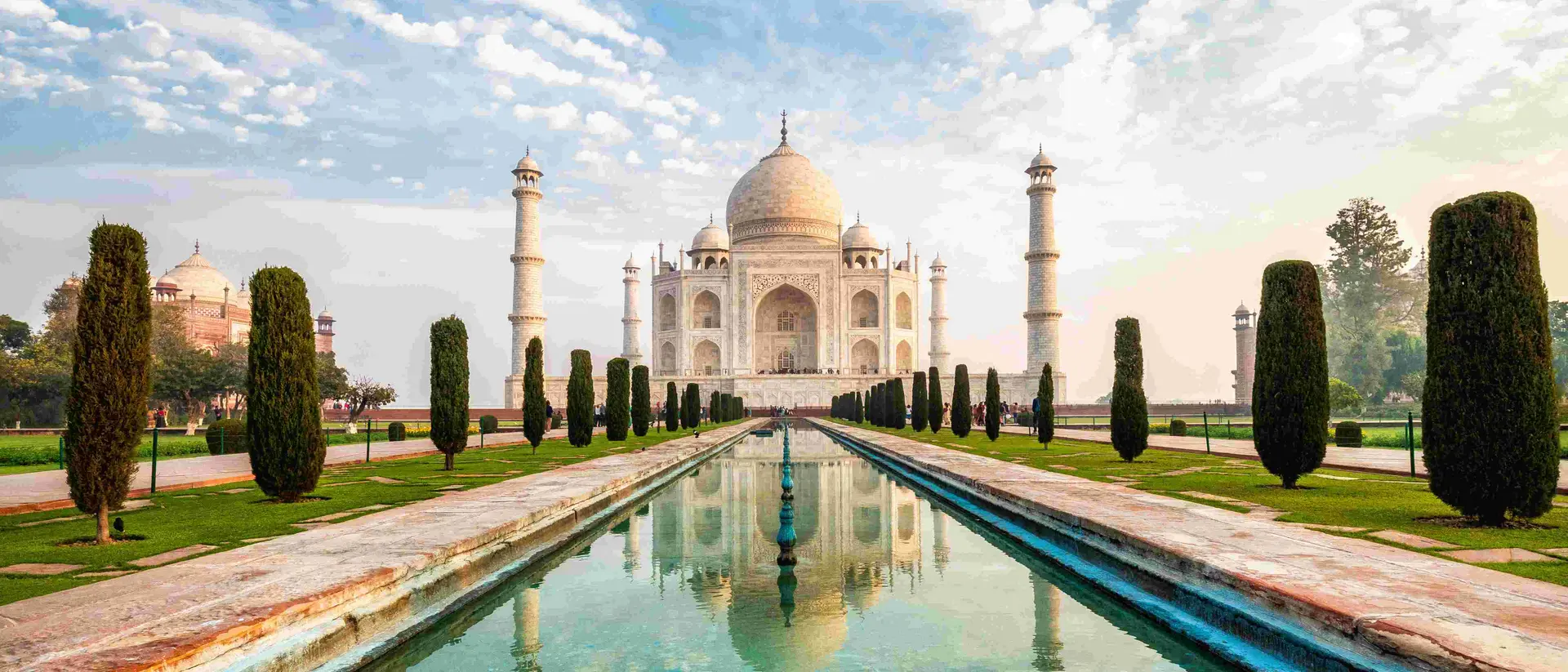 Taj Majal at sunrise in Agra, India.