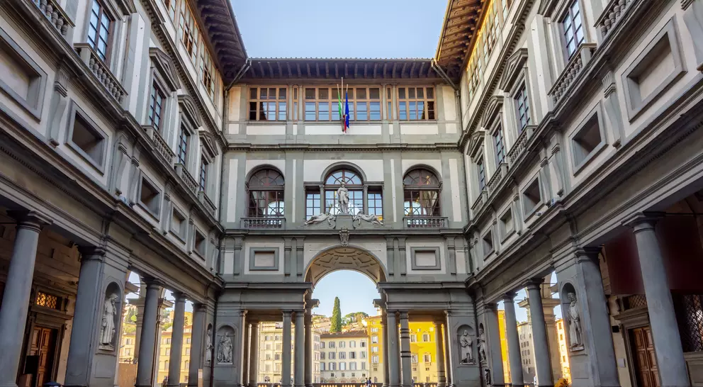 Famous gallery with tuscan architecture