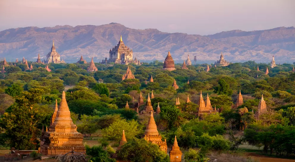 Bagan is an archaeological zone of more than 2,000 ancient pagodas, built in 11th centuries during the rise of Bagan empire