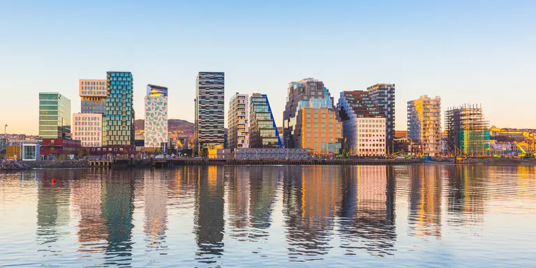 Modern building with their reflection into the wate