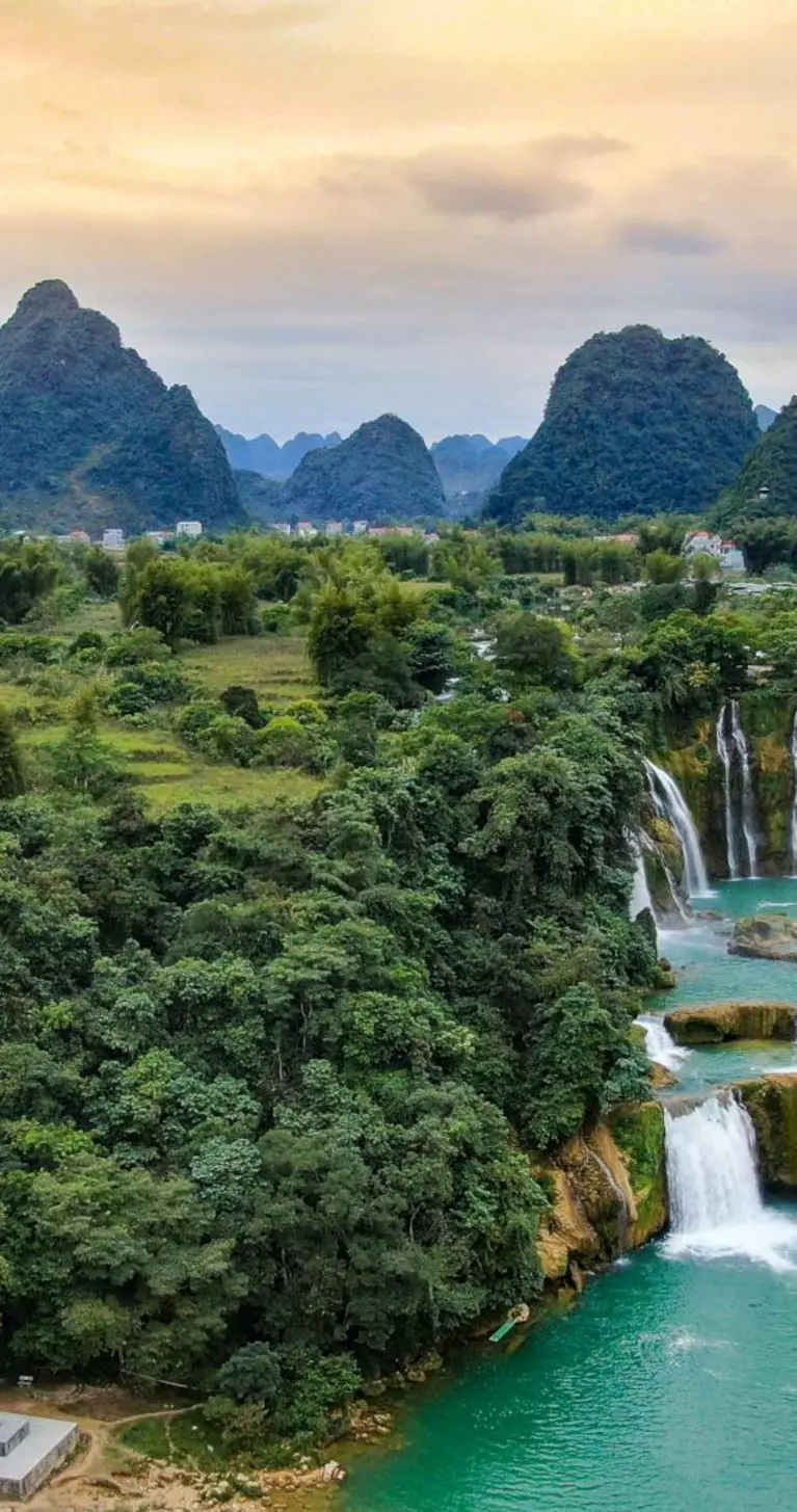 Panoramic view of Ban Gioc waterfall
