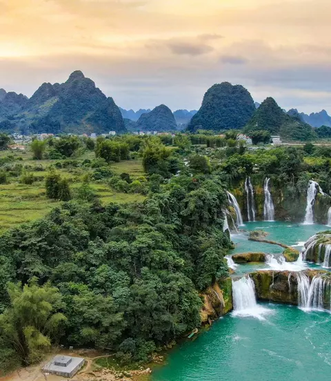 Panoramic view of Ban Gioc waterfall