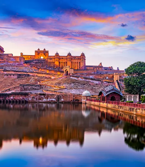 Amber Fort and Maota Lake at sunset. 