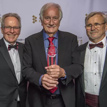 Bruce Hodge receives the W.H. Baxter Lifetime Achievement Award