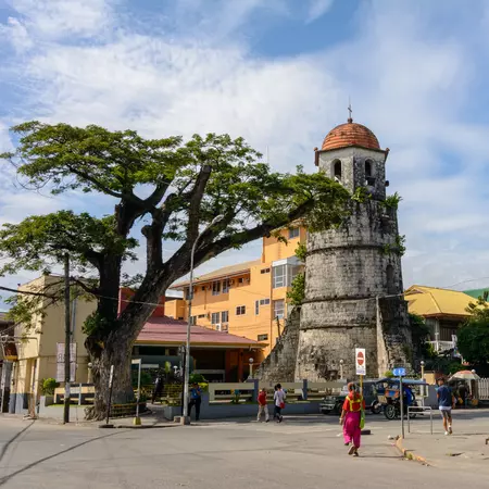 Wander the streets of Dumaguete