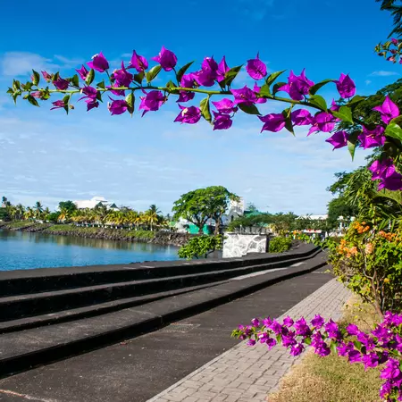 Stroll along the bay of Apia