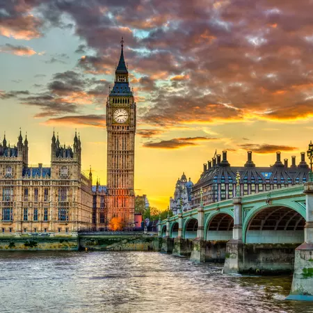 Cross the river Thames to explore the tolls of Big Ben