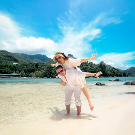 couple in Seychelles