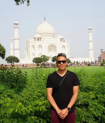 Michael Santos as the Taj Mahal in Agra