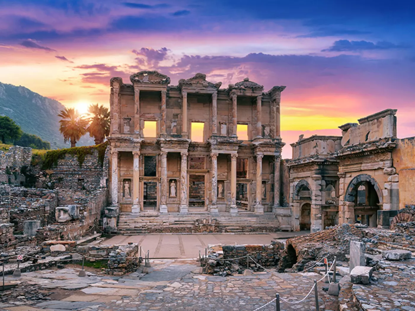 Dive into a world of history in Ephesus and discover ruins of the Celsus Library