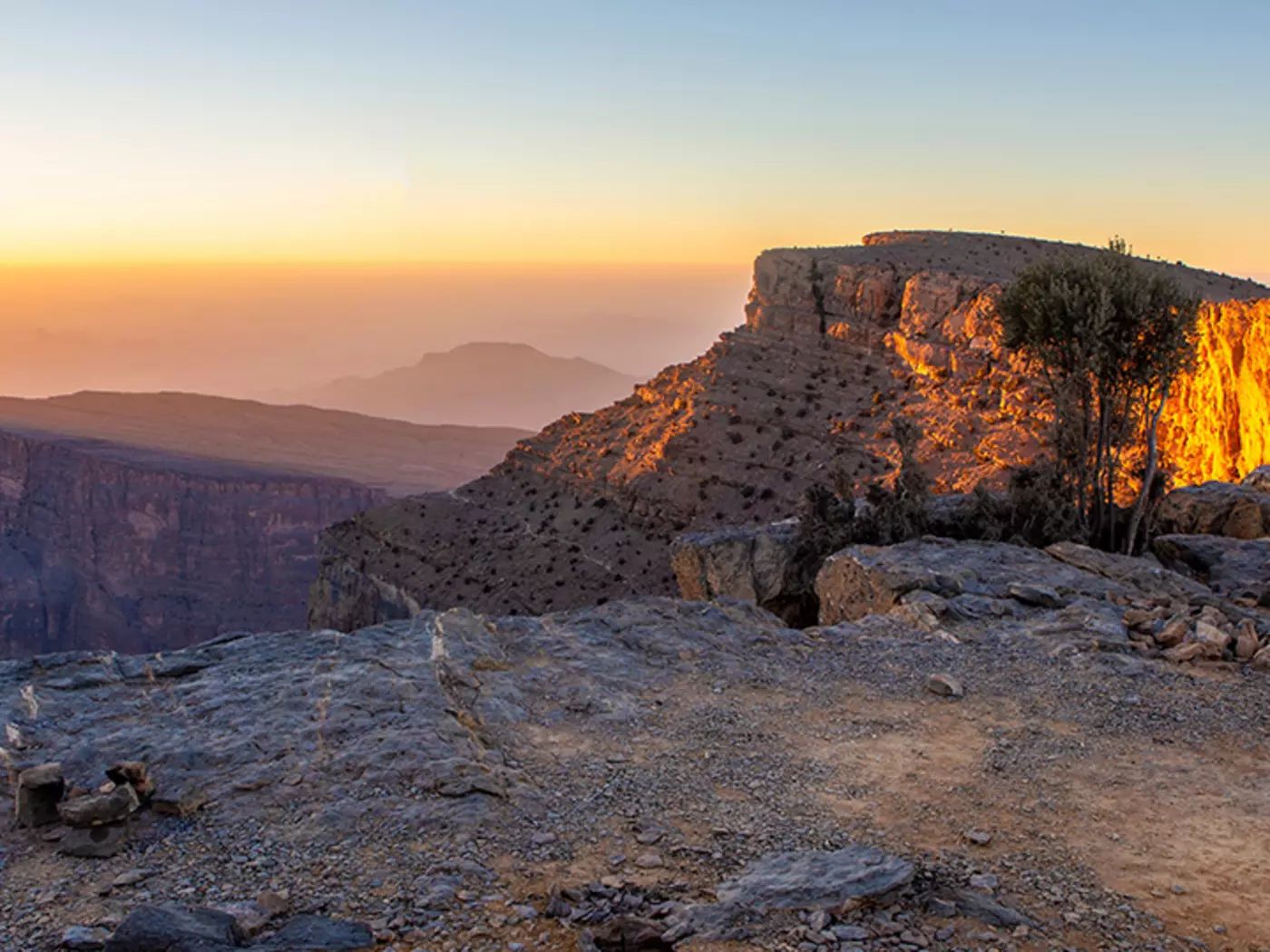 Climb the Jebel Shams mountains to admire the peak of Oman's highest range