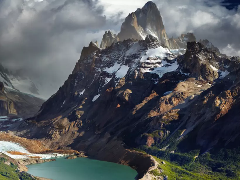 Mount Fitz Roy and Laguna Torre in the Patagonia are a great photo opportunity on Argentina vacations
