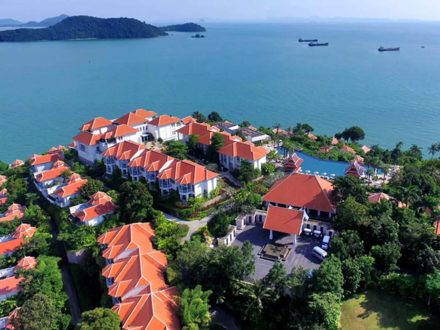 Amatara Wellness Resort enjoy a secluded location on the Southern tip of Phuket
