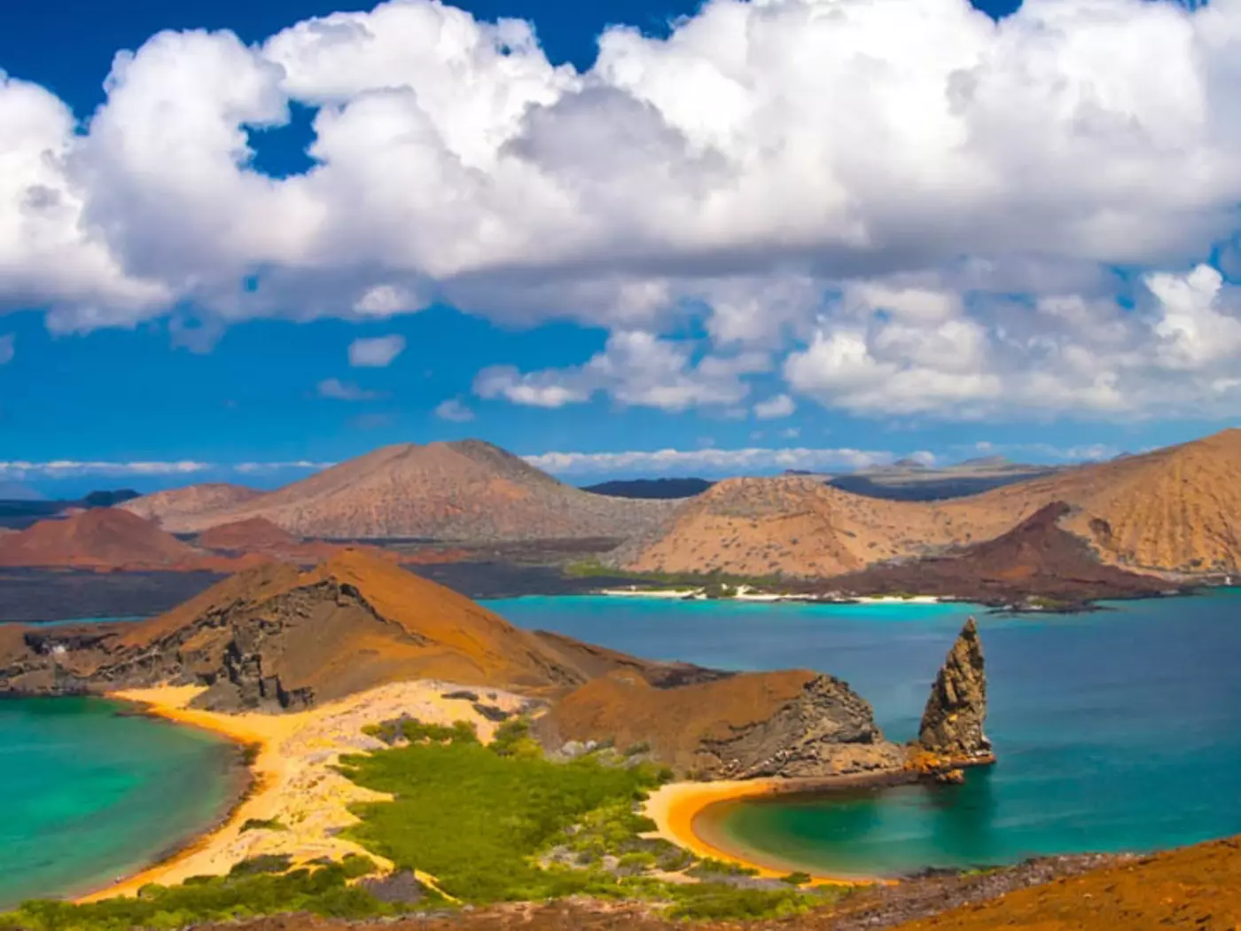 The Pinnacle Rock, formed by an eroded toba cone, is the most emblematic formation of the Galapagos