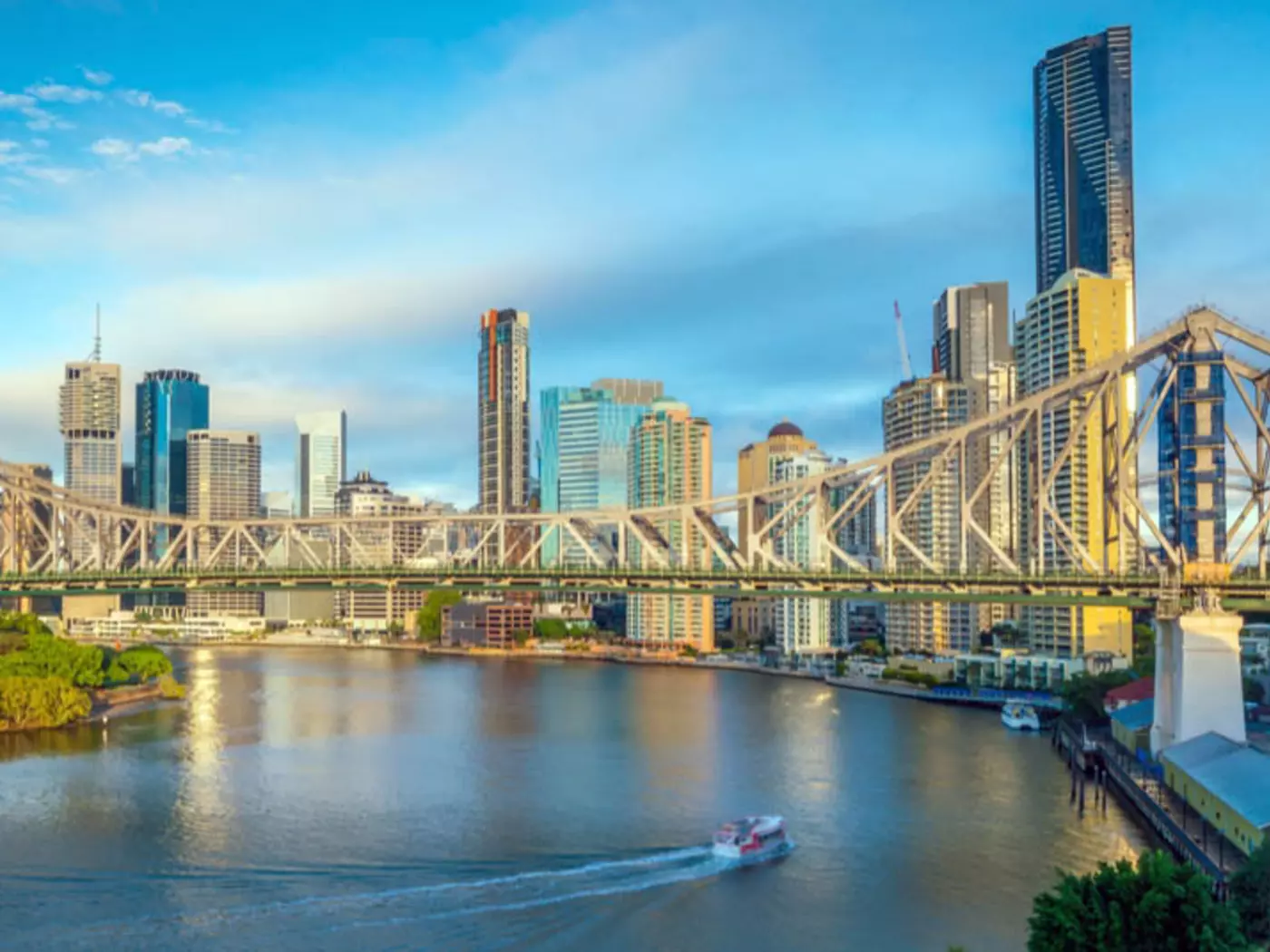 View the gorgeous sites of Brisbane as you cruise over the scenic Brisbane River