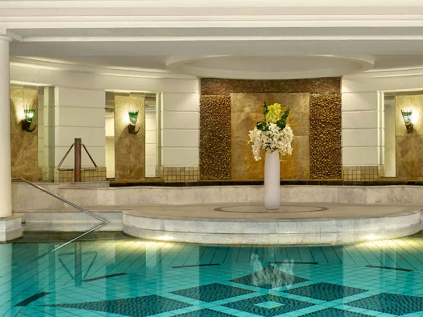 Chiva-Som boasts lavish facilities