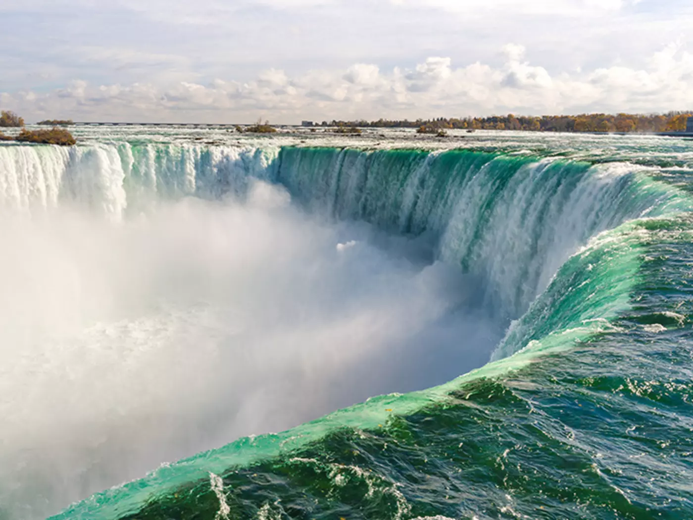 Experience the raw power of Canada's Horseshoe Falls