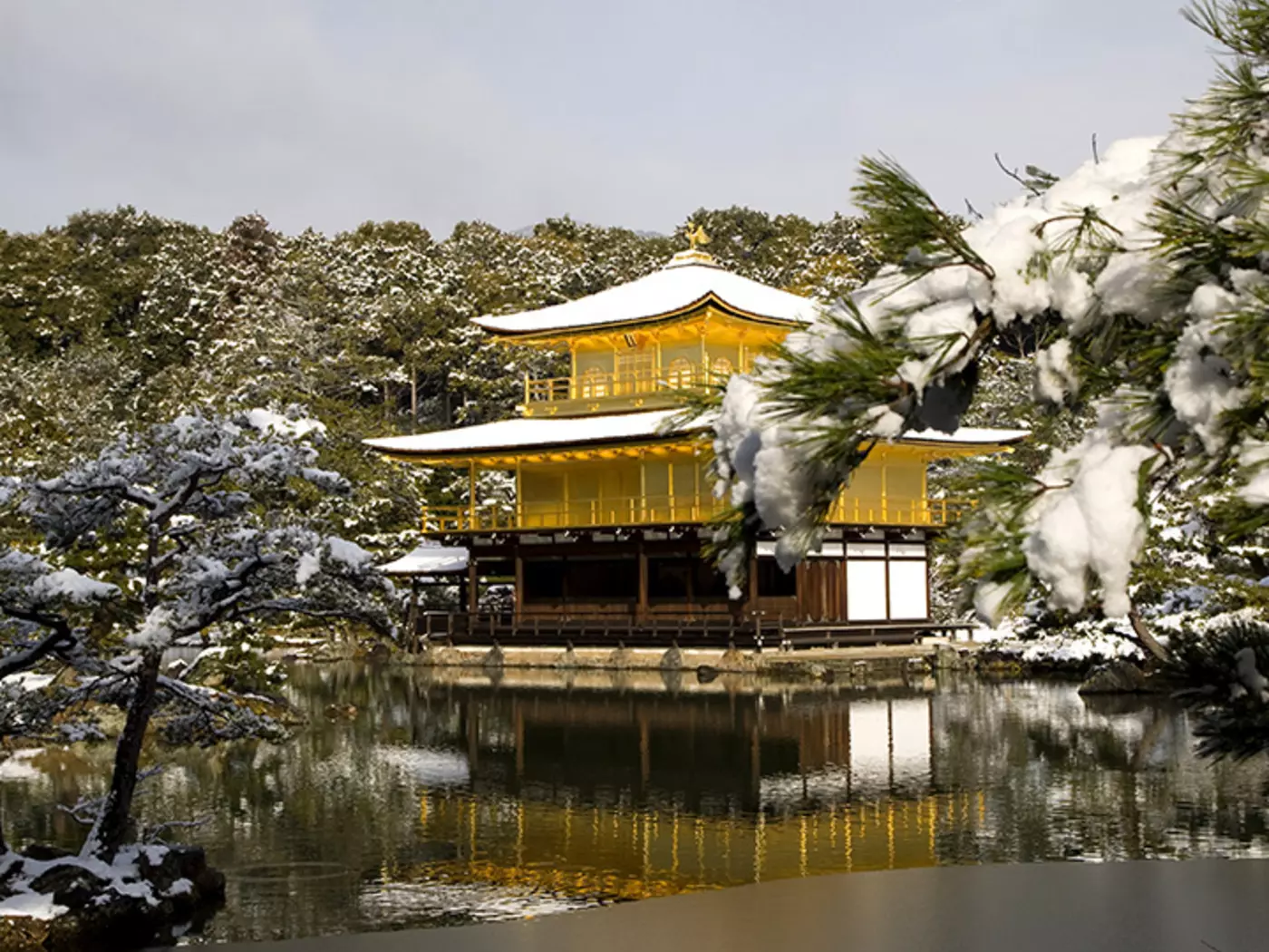 Famous for its numerous classical Buddhist temples, Kyoto was once the capital of Japan