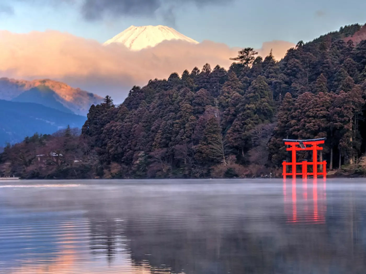Lake Ashinoko, Japan